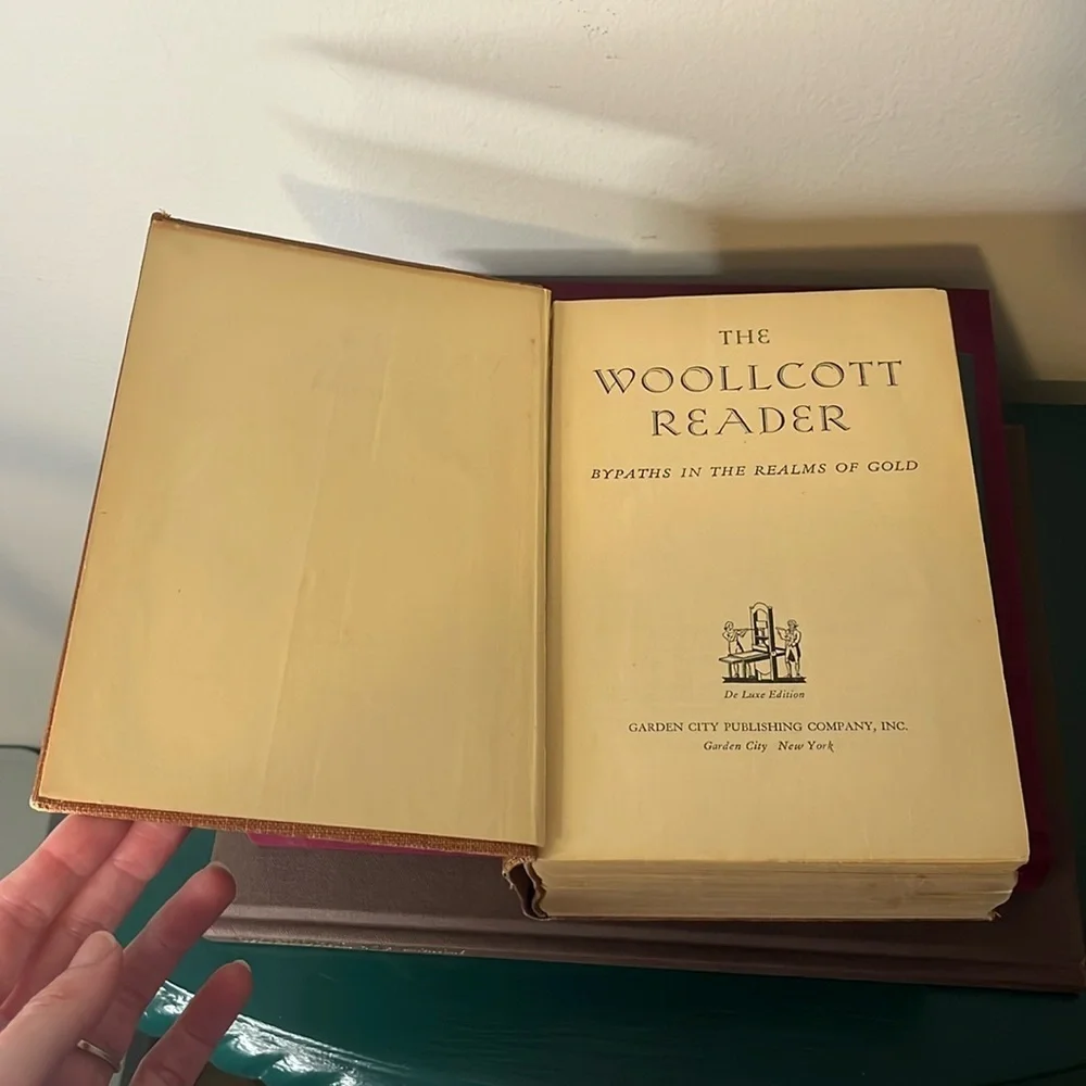 Vintage The Woollcott Reader Bypaths in the Realm of Gold Hardcover Book 1938‎